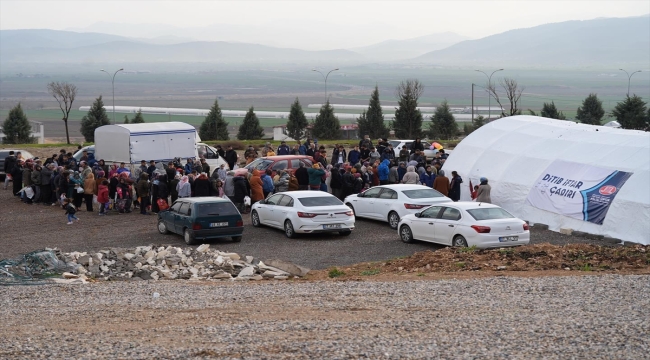 Türkiye'deki deprem bölgesinde DİTİB her gün yaklaşık 16 bin kişiye iftar ve sahur veriyor