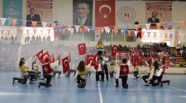 19 Mayıs Atatürk'ü Anma, Gençlik ve Spor Bayramı kutlanıyor