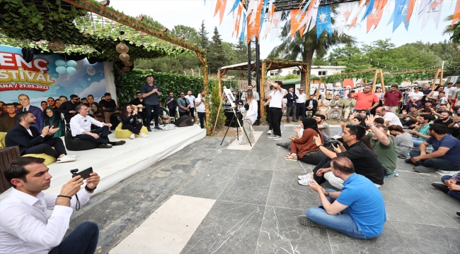 AK Parti Sözcüsü Ömer Çelik, Adana'da "Genç Festival" etkinliğinde konuştu