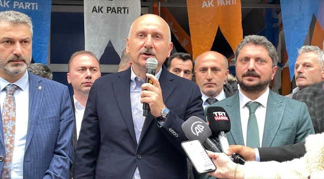 Bakan Karaismailoğlu, Yomra ilçesinde partililere hitap etti