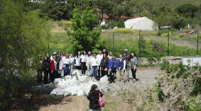 Çevre gönüllüleri Heybeliada'da bahar temizliği yaptı