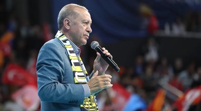 Cumhurbaşkanı Erdoğan: 500 bin civarında mülteciyi Suriye'nin kuzeyine göndermeye başladık