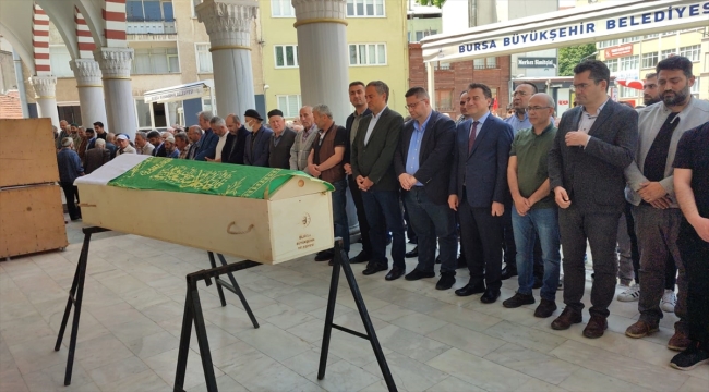 DEVA Partisi Genel Başkanı Ali Babacan Bursa'da cenaze törenine katıldı