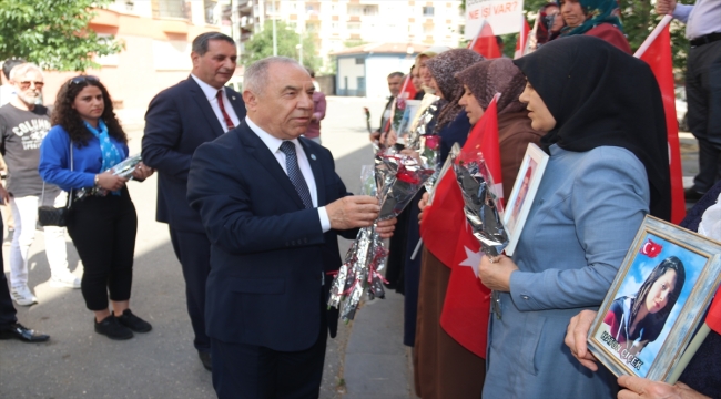 DSP Genel Başkan Yardımcısı Hasan Erçelebi, Diyarbakır annelerini ziyaret etti