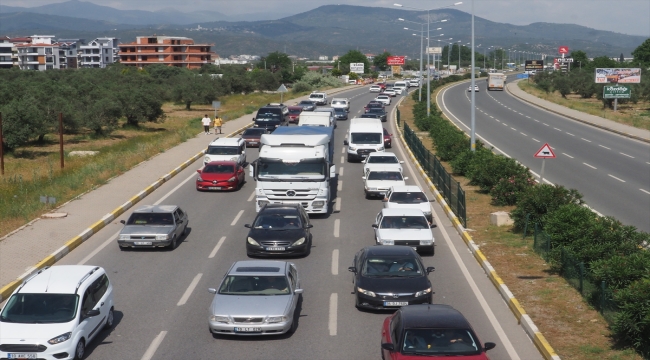 Edremit Körfezi'nde 3 günlük tatil yoğunluğu yaşanıyor