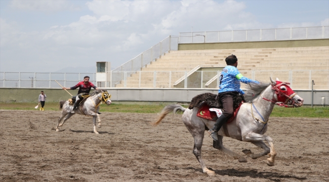 Erzurum'da ata sporu cirit heyecanı 