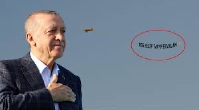 Hollanda'da gençlerin kiraladığı uçak "Reis Recep Tayyip Erdoğan" yazılı pankartla uçtu