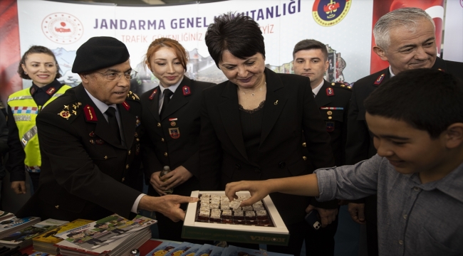 Jandarma Genel Komutanı Orgeneral Çetin, Karayolu Trafik Haftası etkinliğine katıldı