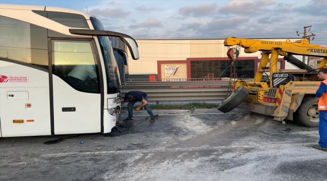 Kocaeli'de zincirleme trafik kazasında 2 kişi yaralandı