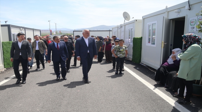 Kültür ve Turizm Bakanı Ersoy, Malatya'da konteyner kentleri ziyaret etti