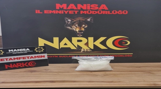Manisa'da 1 kilogram uyuşturucuyla yakalanan 2 kişi tutuklandı