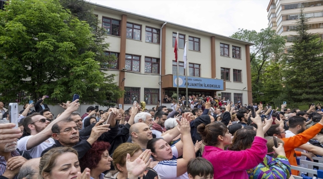 Millet İttifakı'nın cumhurbaşkanı adayı ve CHP Genel Başkanı Kılıçdaroğlu oyunu kullandı: