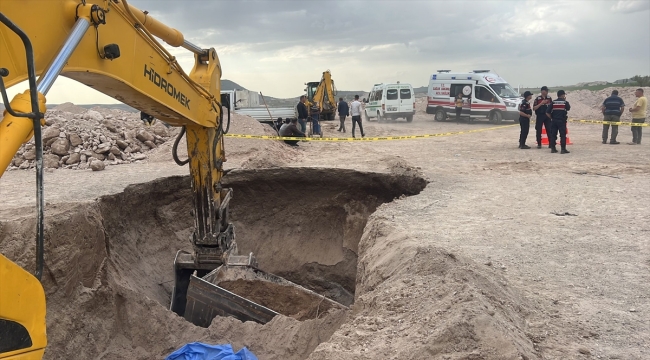 Nevşehir'de kullandığı iş makinesiyle göçük altında kalan işçi hayatını kaybetti