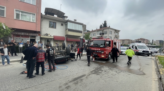 Sakarya'da otomobille çarpışarak devrilen off-road aracının sürücüsü yaralandı