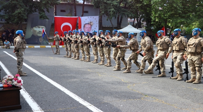 Tekirdağ'da 16 engelli genç bir günlüğüne asker oldu