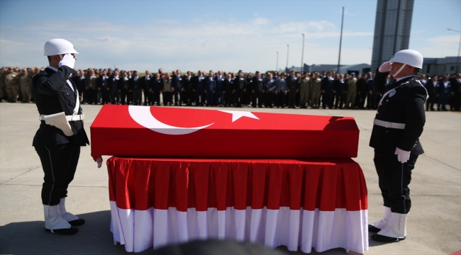 Tel Abyad'da şehit olan iki polis memuru için Şanlıurfa'da tören düzenlendi