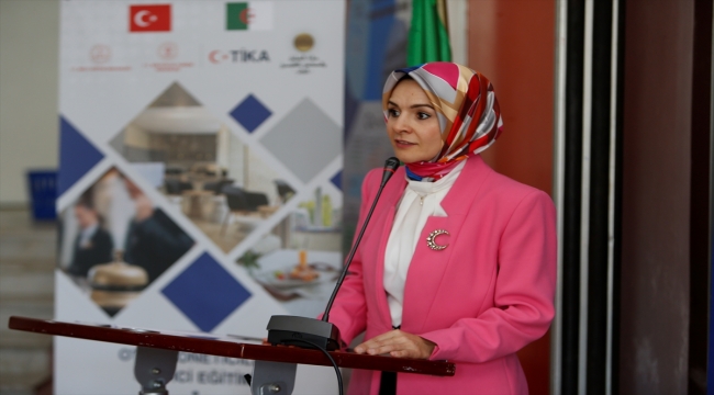 TİKA'nın Cezayir'deki eğitim programı katılımcılarına sertifikaları verildi