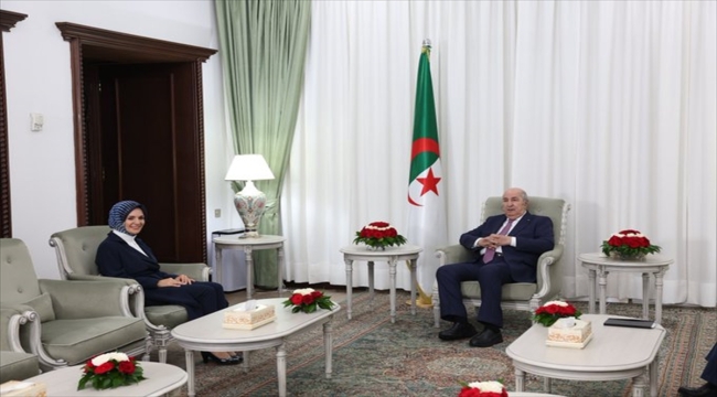 Aile ve Sosyal Hizmetler Bakanı Göktaş'a "Cezayir Ulusal Liyakat Nişanı" verildi