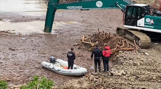 Amasya'da sele kapılan kişiyi arama çalışmaları sürüyor