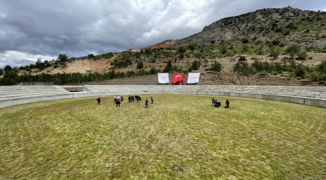 Artvin'de "Yusufeli Orman Parkı" ve "Boğa Güreş Meydanı" açıldı