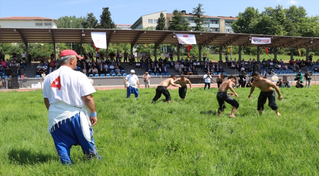 Ata sporu yağlı güreş üniversitelerde yaygınlaştırılacak