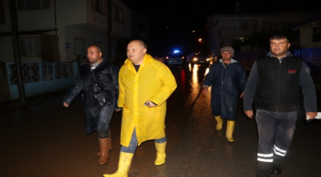 Burdur'da sağanak sele neden oldu 