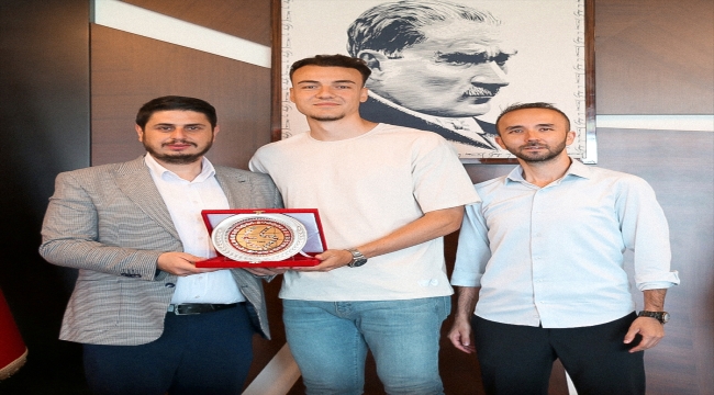 Eskişehirsporlu Onur Arı, Atakaş Hatayspor'a transfer oldu