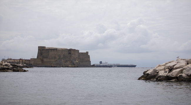 İtalyan özel kuvvetleri, kaçak göçmenlerin alıkoyduğu Türk gemisini kurtardı