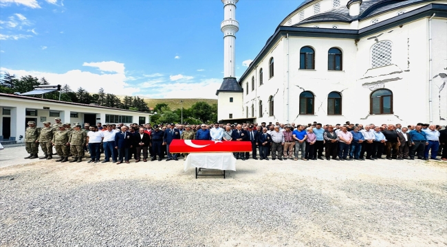 Kıbrıs gazisi memleketi Malatya'da son yolculuğuna uğurlandı