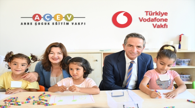 Vodafone deprem bölgesine ekonomik ve sosyal desteğini sürdürüyor