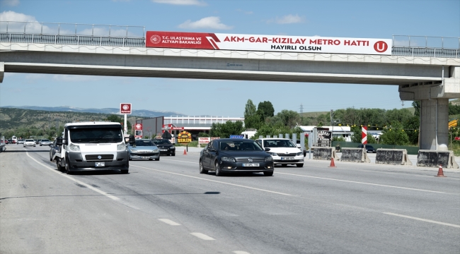 Ankara-Kırıkkale kara yolunda bayram dönüşü yer yer yoğunluk yaşanıyor