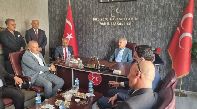 Bakan Uraloğlu, Van'da AK Parti İl Başkanlığını ziyaret etti