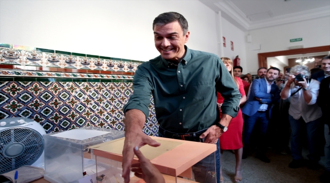 İspanya'da düzenlenen genel seçimlerde oy kullanma işlemi başladı