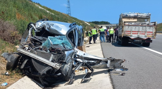 Kocaeli'deki trafik kazasında 4 kişi yaralandı