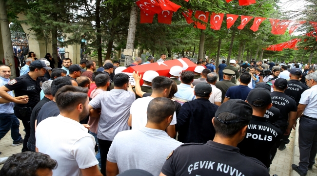Şehit Piyade Sözleşmeli Er Hasan Taş, Kahramanmaraş'ta son yolculuğuna uğurlandı