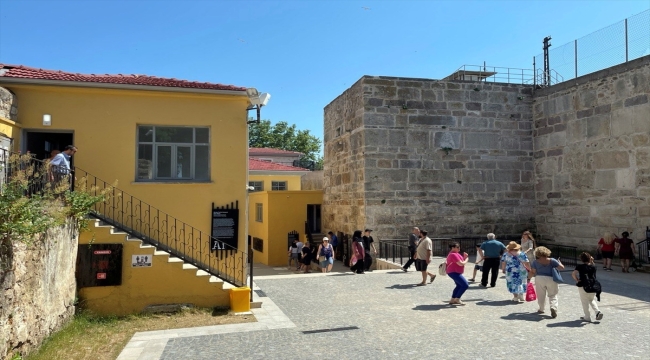 Sinop Tarihi Cezaevi ve Müzesi'nde ziyaretçi yoğunluğu