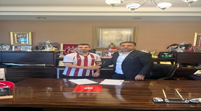 Sivasspor, Emrah Başsan'ı renklerine bağladı