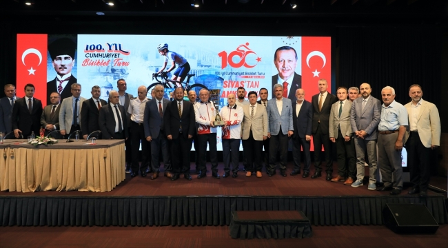 Uluslararası 100. Yıl Cumhuriyet Bisiklet Turu'nun tanıtımı Samsun'da yapıldı