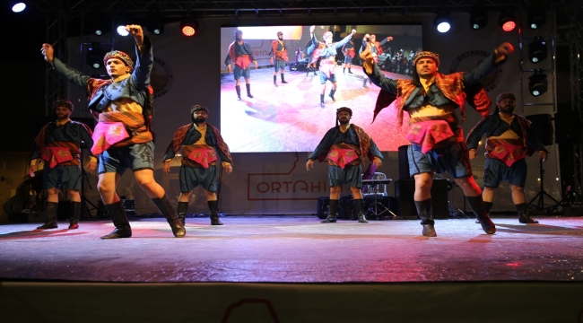 Uluslararası Ortahisar Halk Dansları ve Müzik Festivali düzenlendi