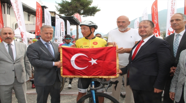 100. Yıl Cumhuriyet Bisiklet Turu'nun Amasya-Havza etabı başladı