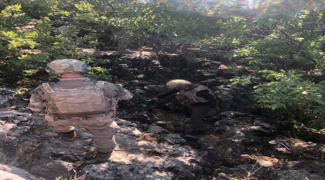 Adıyaman'da PKK'lı teröristlere ait yaşam malzemeleri ele geçirildi