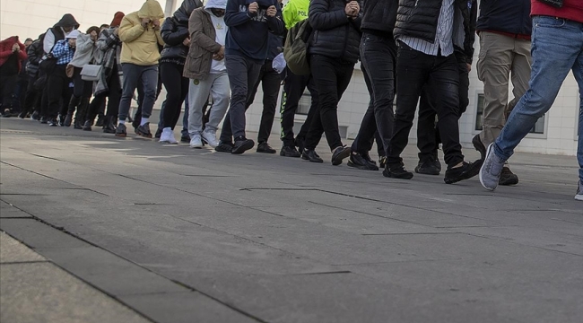 Ankara'da çeşitli suçlardan aranan 558 kişi yakalandı