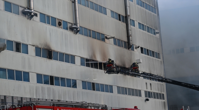 Arnavutköy'deki cam üretim tesisinde yangın