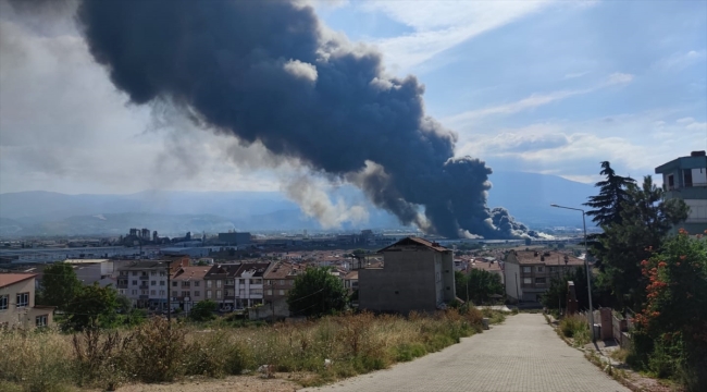 Bursa'da iplik fabrikasında yangın çıktı