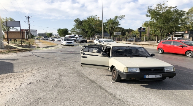 Bursa'da yol kenarında tartıştığı eşinin bıçakladığı kadın öldü