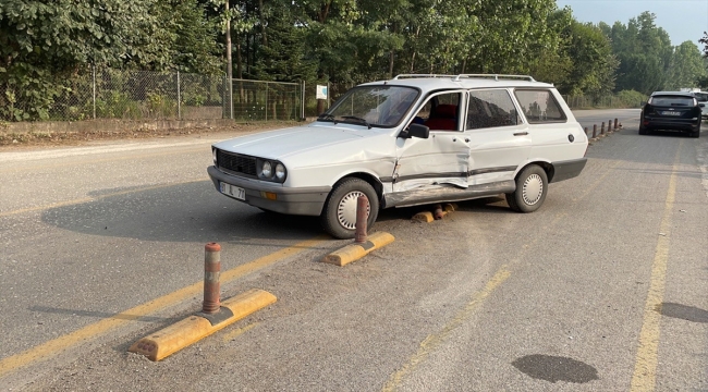 Düzce'de meydana gelen trafik kazasında 2 kişi yaralandı