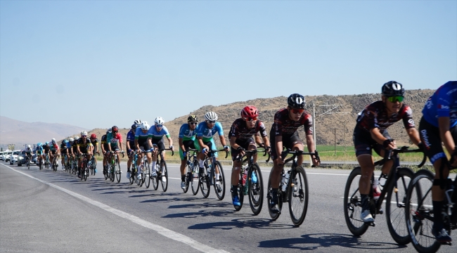 Erciyes Uluslararası Yol ve Dağ Bisikleti Yarışları, Kayseri'de sürdü 