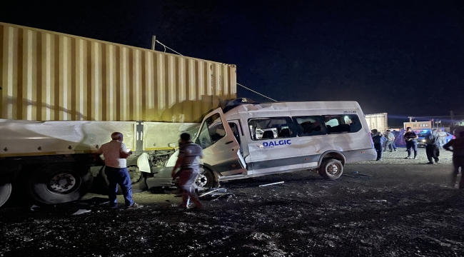 Gaziantep'teki trafik kazasında 1 kişi hayatını kaybetti, 7 kişi yaralandı