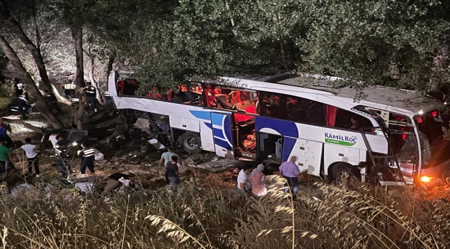 Yozgat'ta şarampole düşen yolcu otobüsündeki 11 kişi öldü, 20 kişi yaralandı