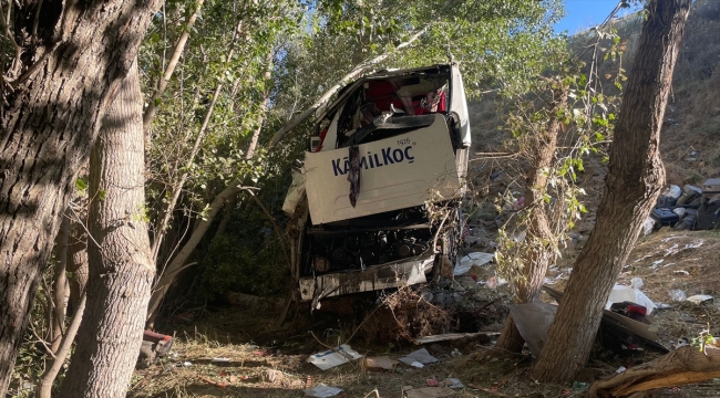 Yozgat'ta şarampole düşen yolcu otobüsündeki 12 kişi öldü, 19 kişi yaralandı